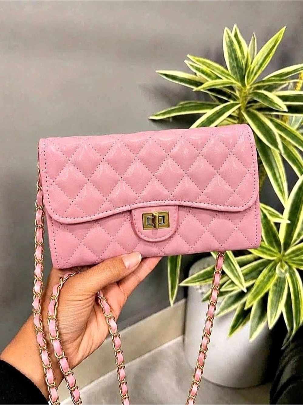 Quilted Crossbody Bag in Pink Like New